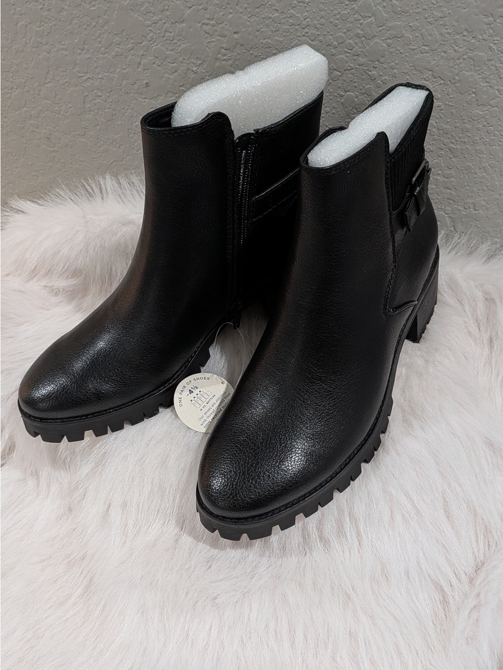 BareTraps Black Lug Sole Ankle Booties size 7M NIB